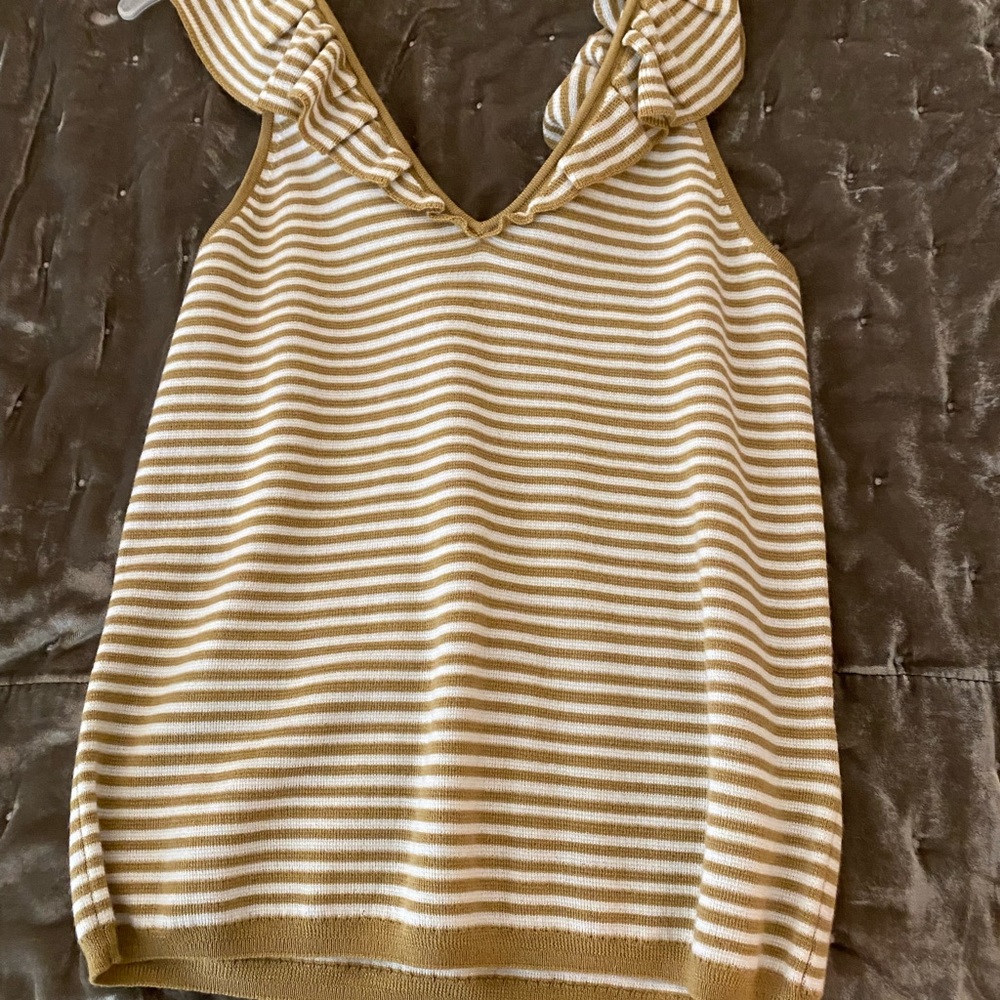 Madewell sweater top. Pretty mustard yellow color